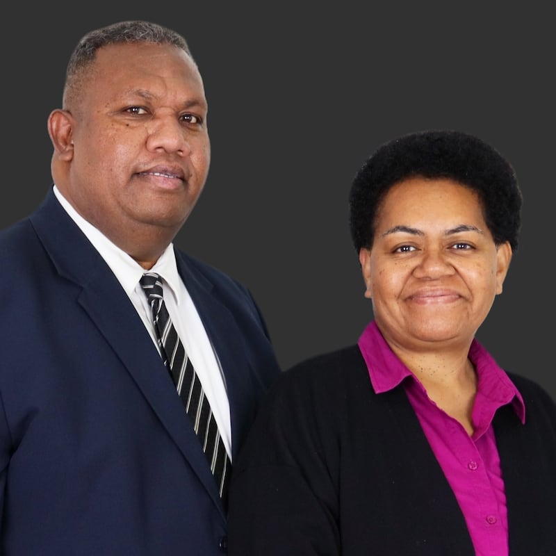 Lote Kama Qoroya y Venina Ucunibaravi Qoroya, quienes servirán como presidente y compañera de la Misión Fiyi Suva a partir de julio de 2026.