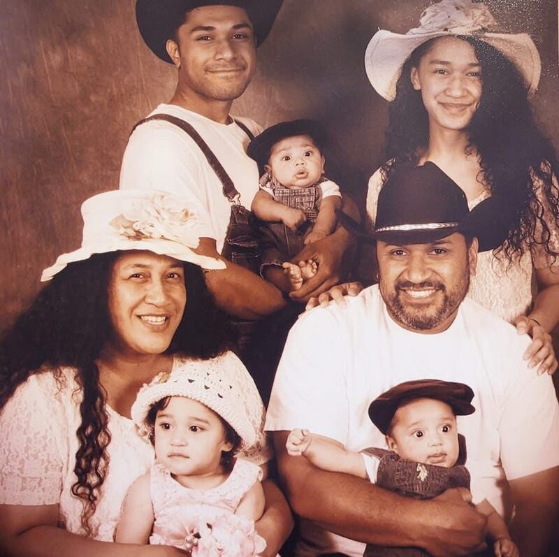 La familia Male en 2025. La familia son miembros del Barrio Trenton (Tongano) en la Estaca Grand River Missouri.