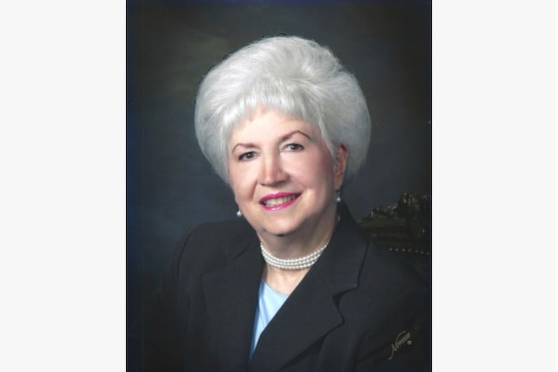 La hermana Annette Shewell Stanley, esposa del élder F. David Stanley, un Setenta Autoridad General emérito, falleció el 31 de marzo de 2026, a los 88 años.
