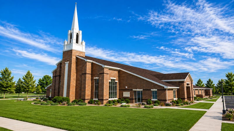 Un diseño de la nueva capilla que La Iglesia de Jesucristo de los Santos de los Últimos Días construirá en Grand Blanc, Michigan.